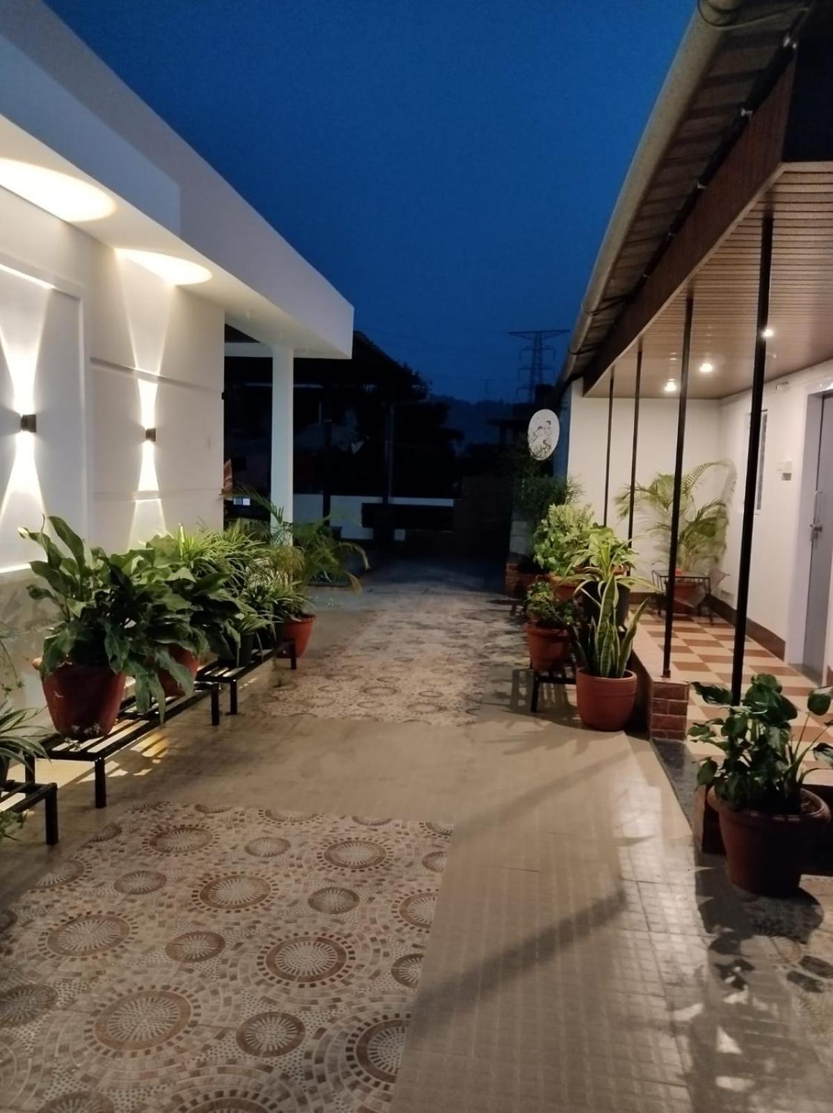 Areca Homestay Guwahati Bagian luar foto
