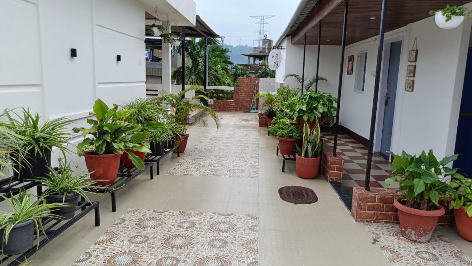 Areca Homestay Guwahati Bagian luar foto