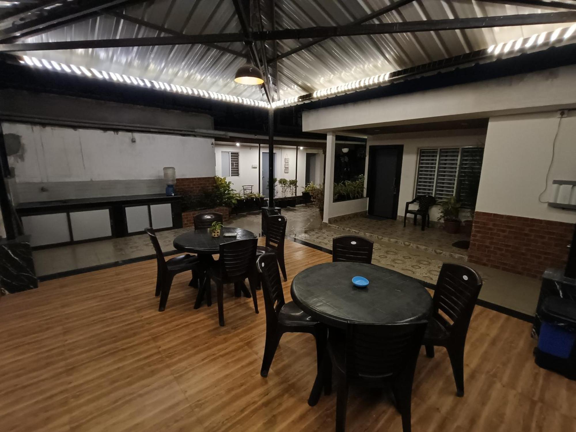 Areca Homestay Guwahati Bagian luar foto