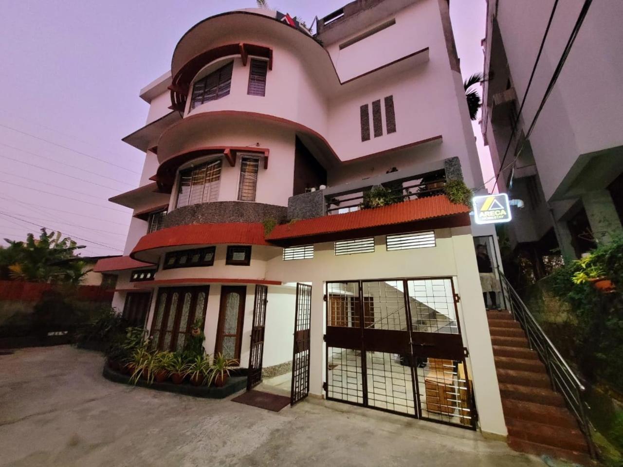 Areca Homestay Guwahati Bagian luar foto